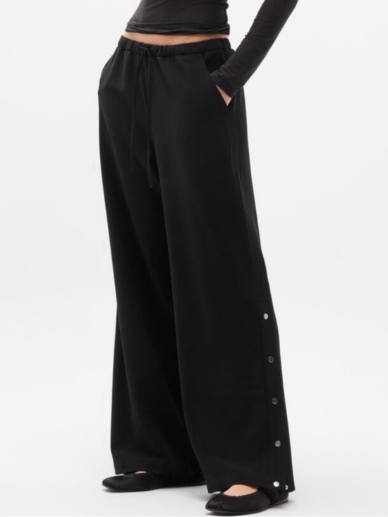 Athleta Pants - Athleta Black Wide-Leg Snap Hem Pants